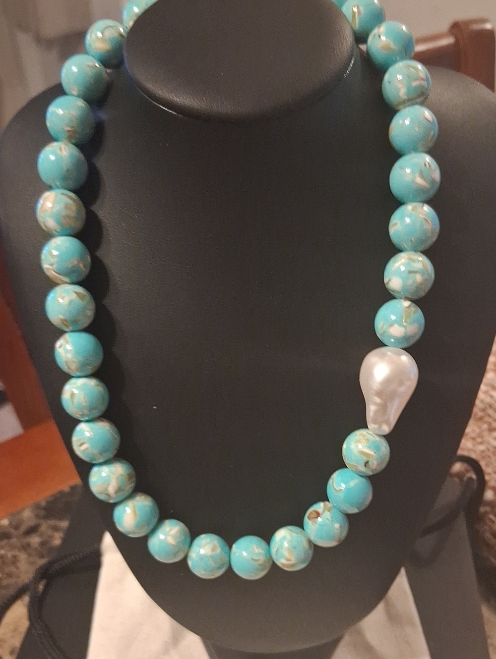MAYAMAY Chunky Turquoise Beads With A Real Baroque Pearl New - Picture 2 of 3